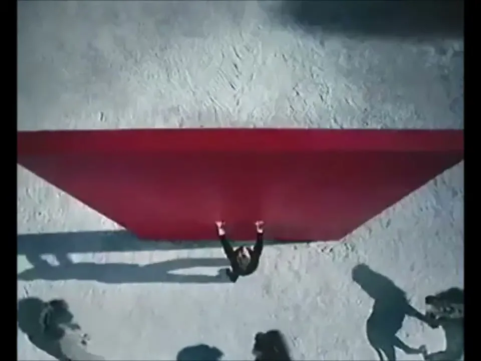 Johnnie Walker Global “Keitel” (2000), frame 6