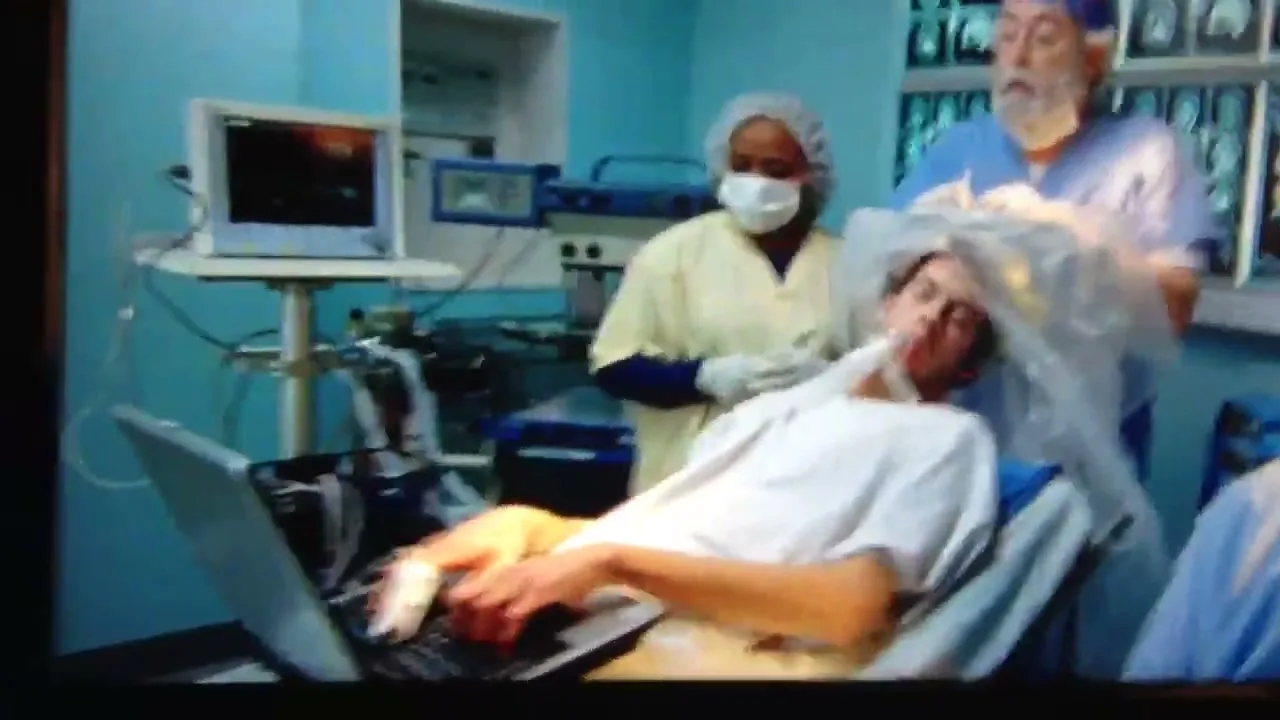 Kayak.com “Brain Surgery” (2012), frame 4