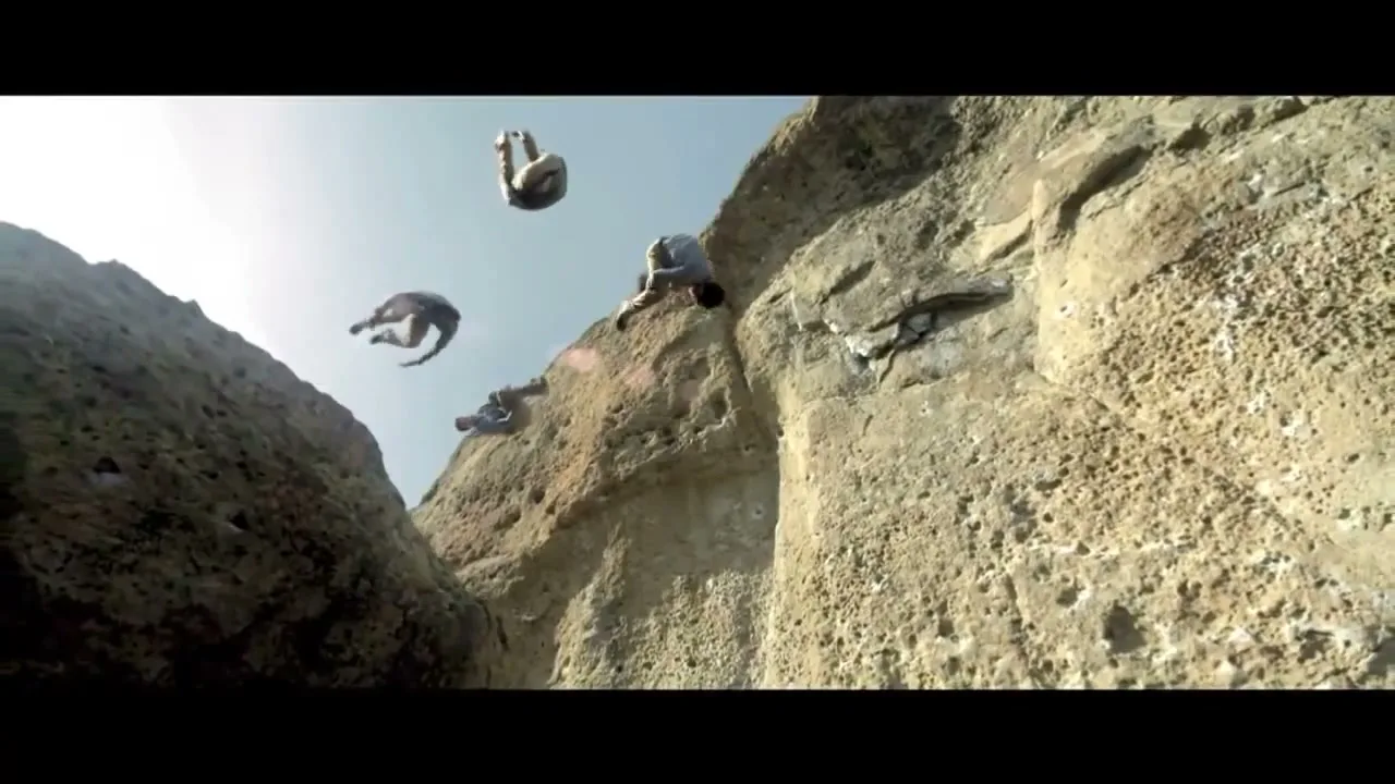 Land Rover “Roam”, directed by Noam Murro