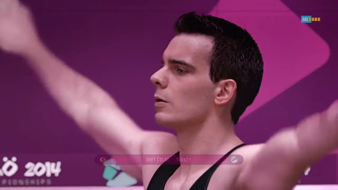 Ducoco “Gymnastics” (2015), frame 2