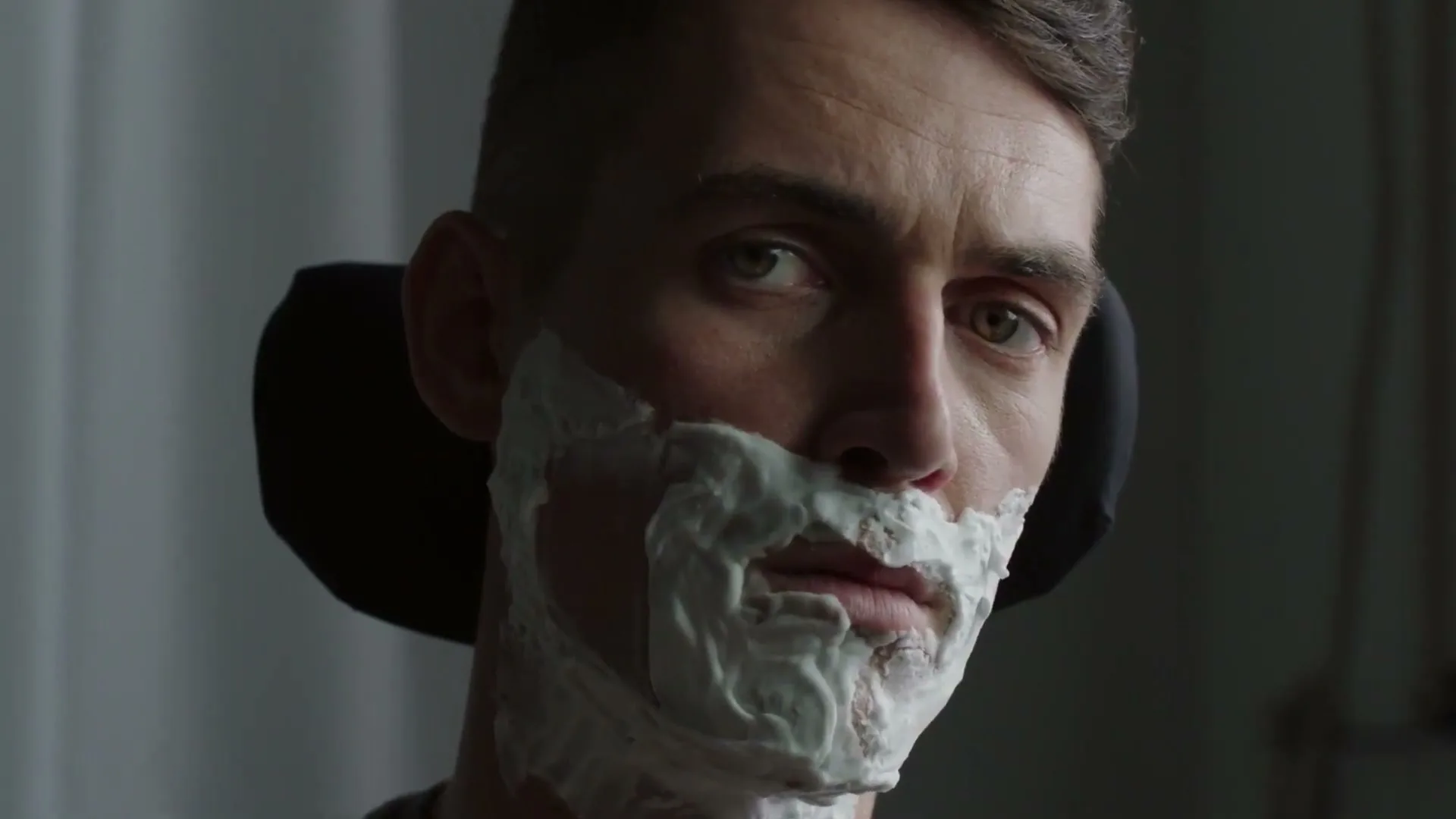 La Societe de L'assurance Automobile Du Quebec “Shaving” (2018), frame 6