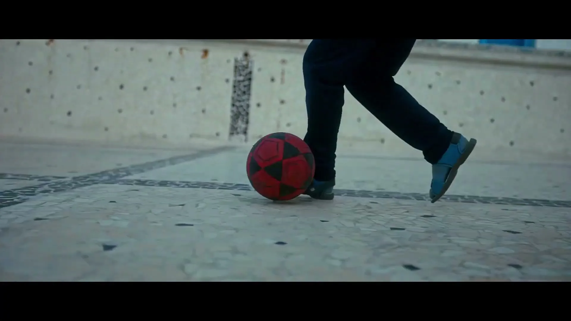 ORANGE International “Orange Football” (2019), frame 6