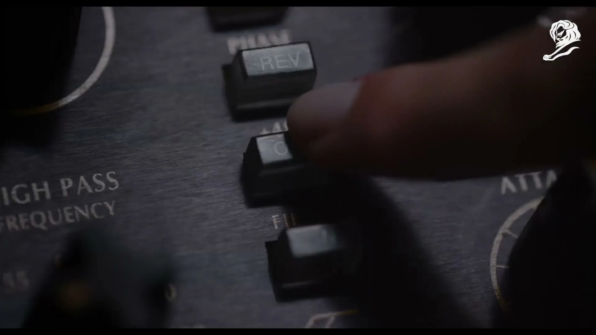 Sau “Break the Taboo” (2018), frame 2