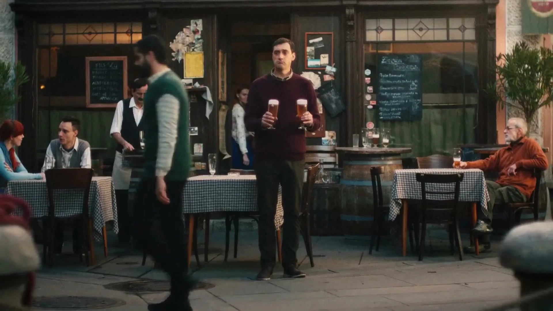 Amstel Russia “Hold my Beer” (2018), frame 3