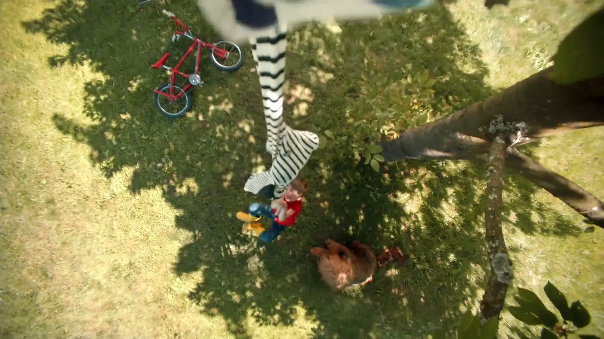 Petit Bateau “Tough day” (2017), frame 5