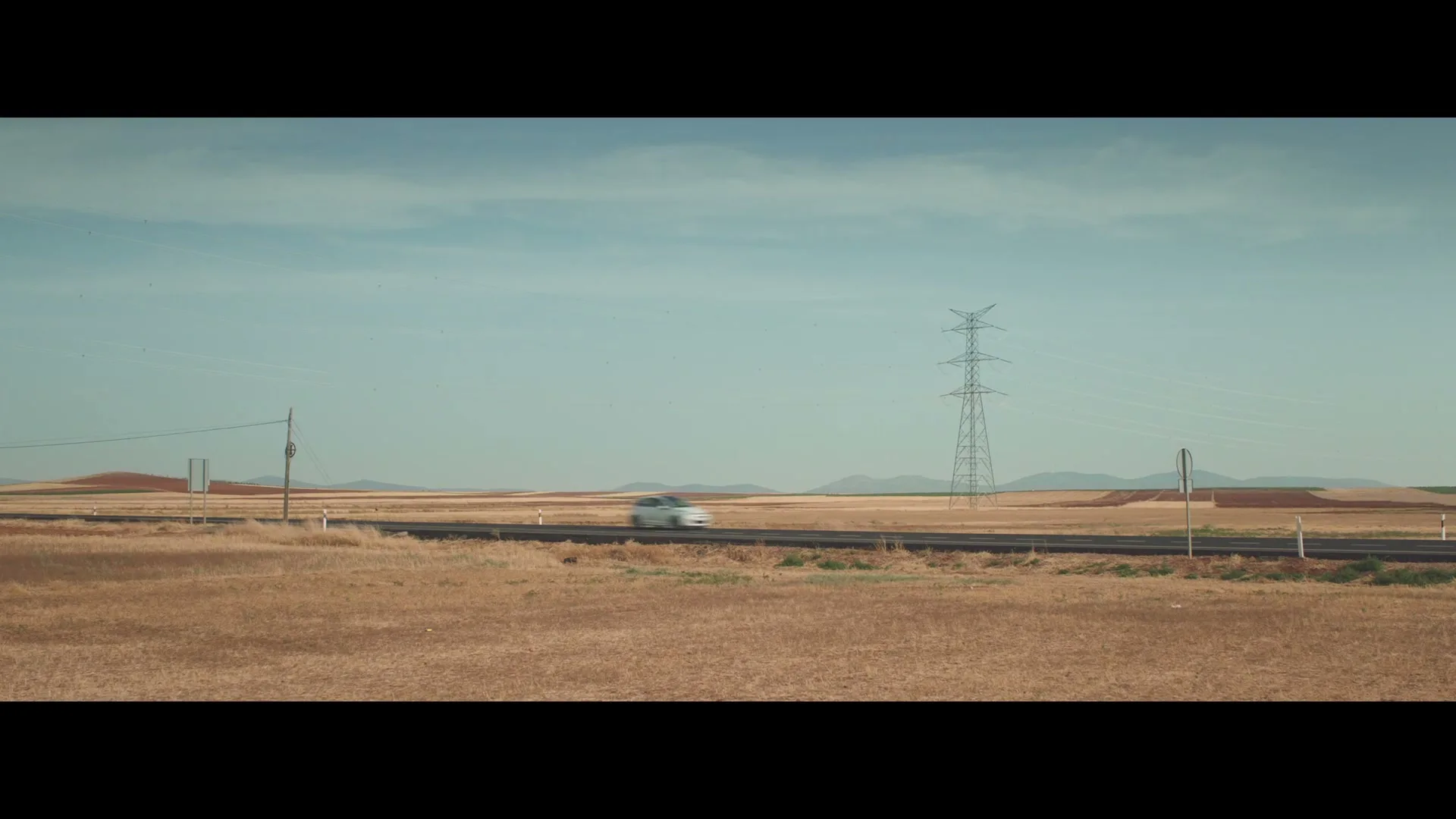 Les Gaulois/Citroen “Dog  Stretching” (2015), frame 2