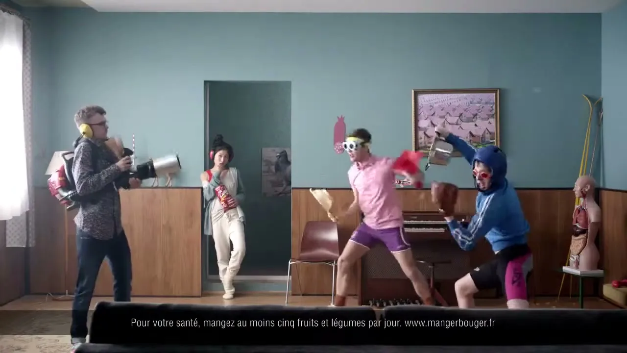 Intersnack “Le Souffleur - Curly, C'est C** mais C'est Bon” (2015), frame 4
