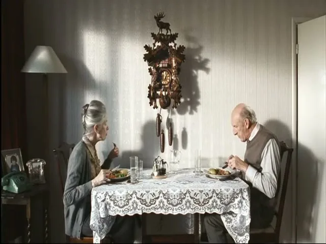 Volkswagen Service “Cuckoo Clock” (2007), frame 2