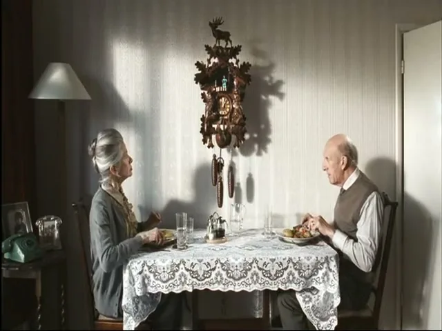 Volkswagen Service “Cuckoo Clock” (2007), frame 4
