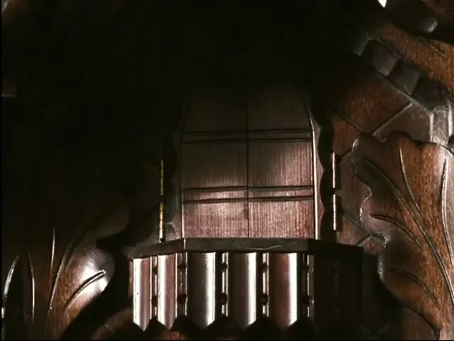 Volkswagen Service “Cuckoo Clock” (2007), frame 5