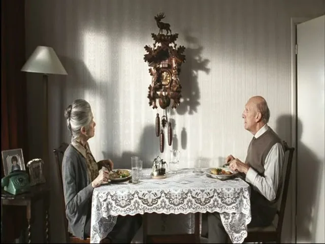 Volkswagen Service “Cuckoo Clock” (2007), frame 6