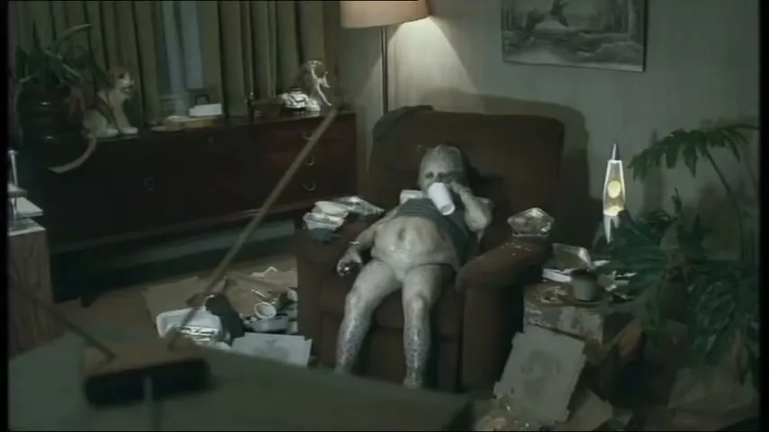 Wrigleys Airwaves “Alien” (2006), frame 4