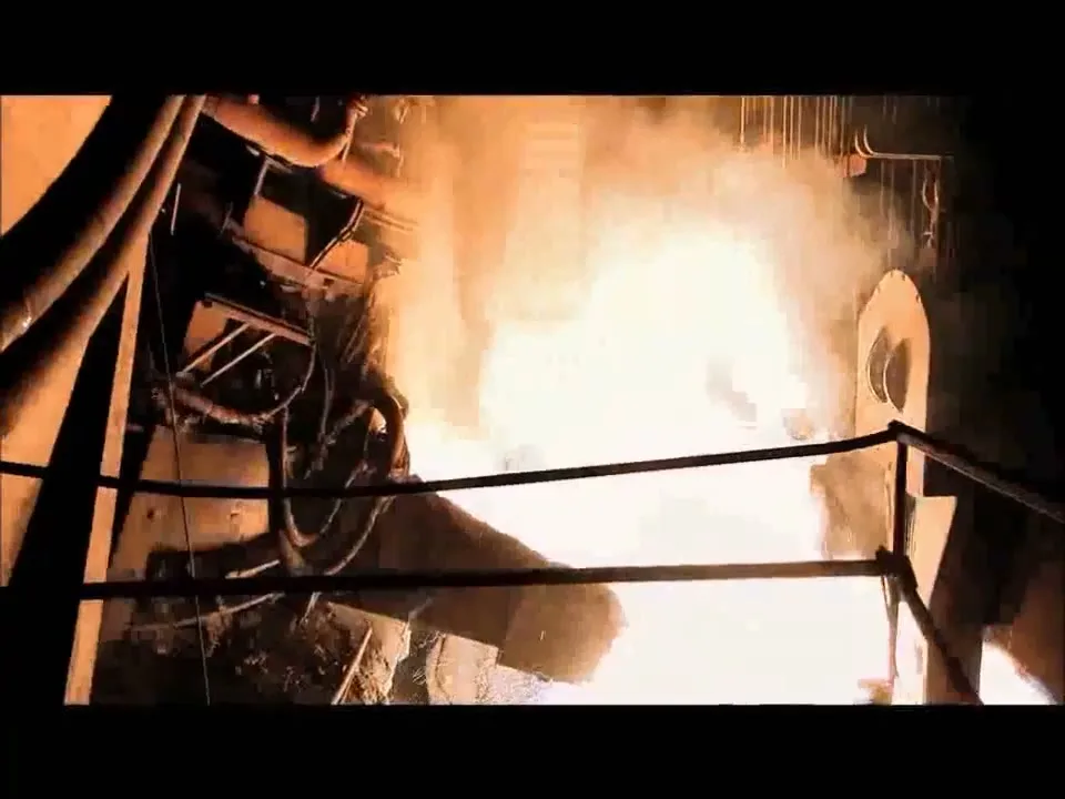 Chrysler “It's Halftime in America” (2011), frame 4