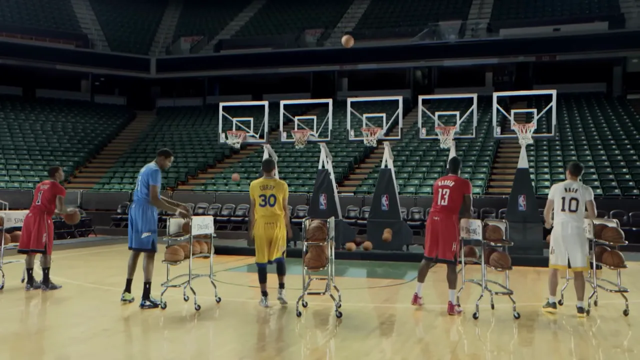 Nba “Jingle Hoops”, shot 3