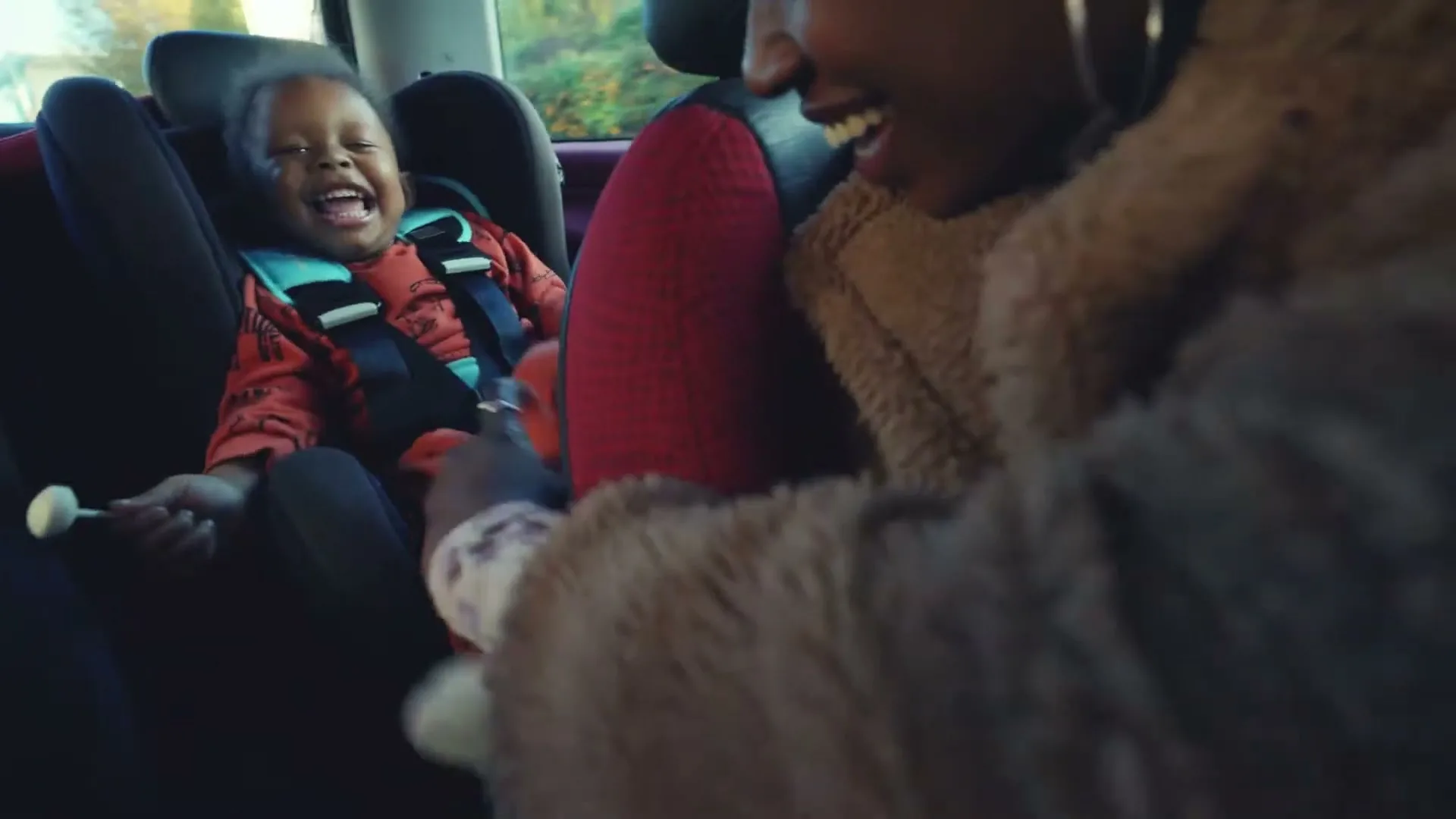 Mini "Driving Home For Christmas" (2022) commercial still