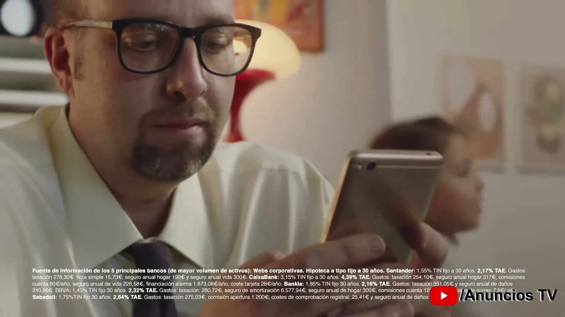 Hipotecas "Cierra videollamada abre EVO" (2021) commercial still