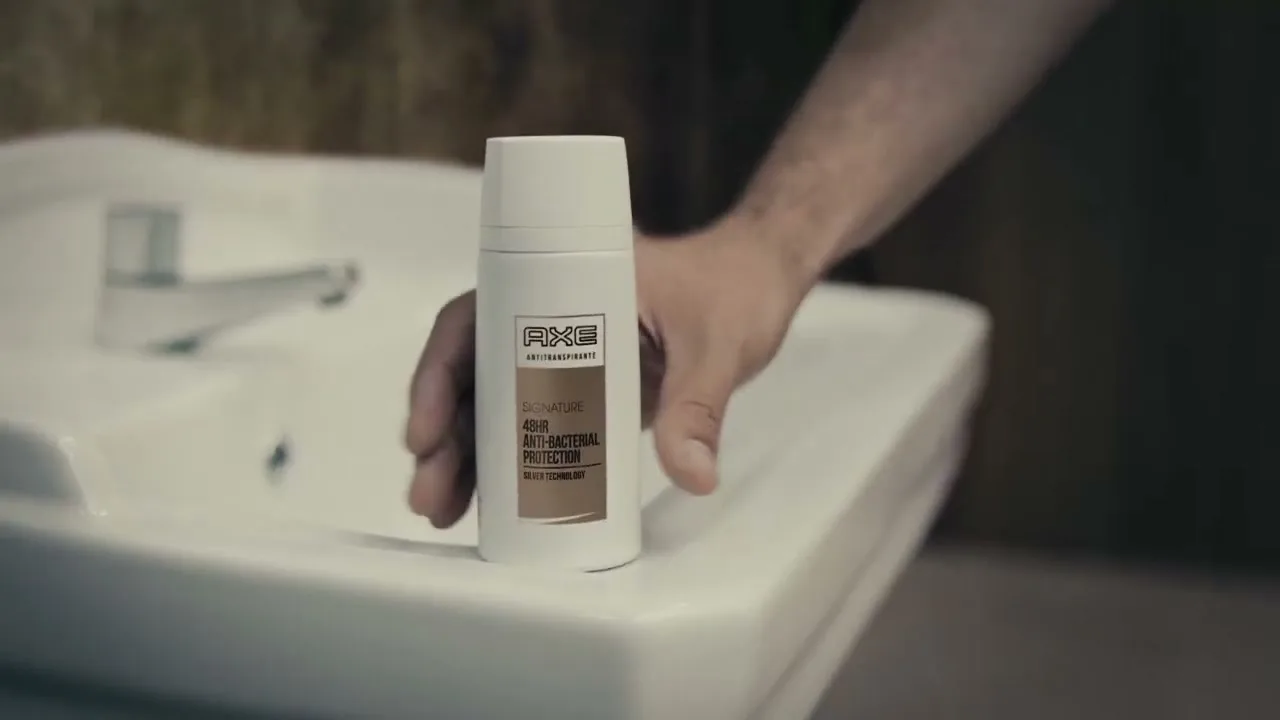 Axe “Tommy Hugs” (2017), frame 6
