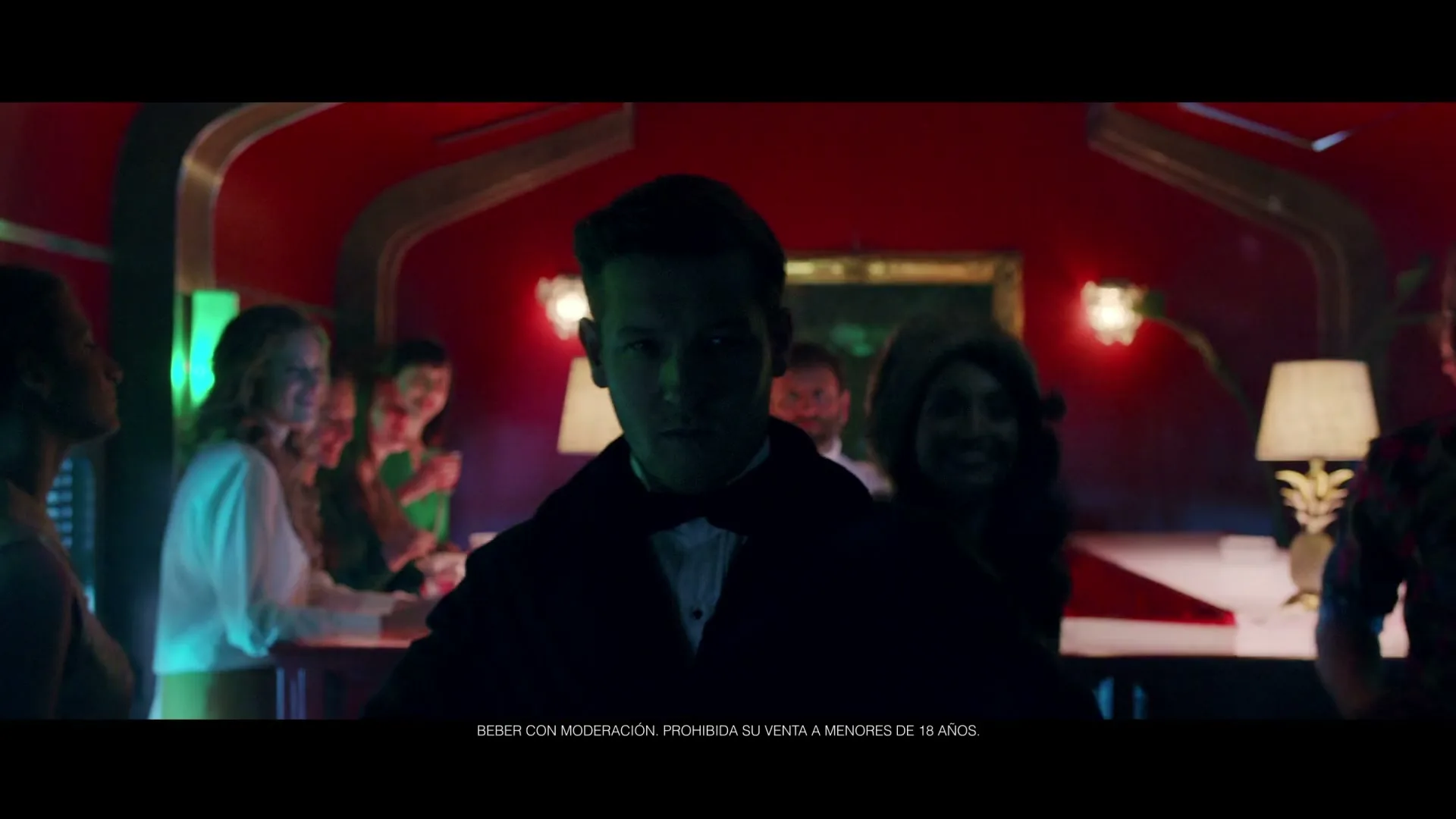 Mixxtail "Expreso Caipiroska" (2015) commercial still