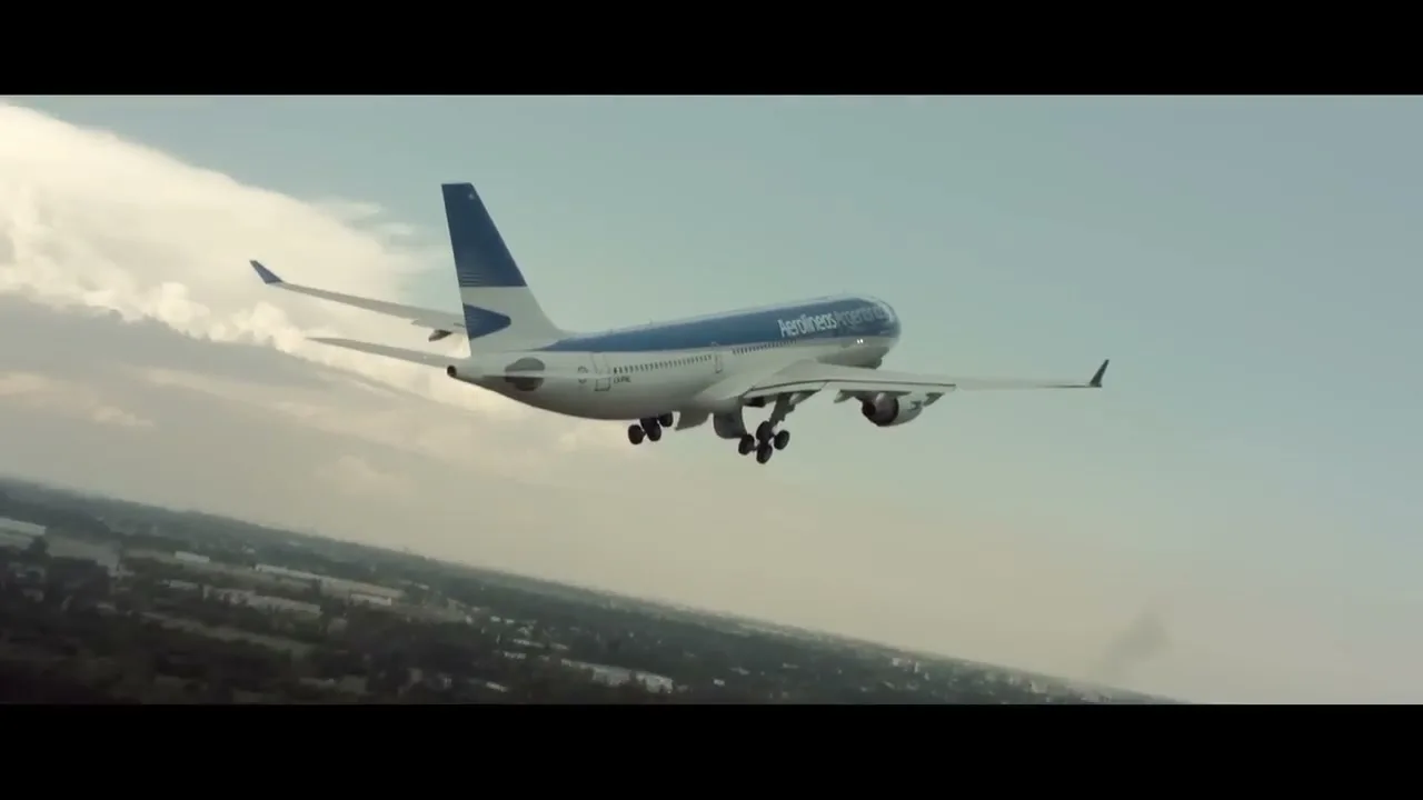 Aerolíneas Argentinas "Aerolíneas Argentinas" (2014) commercial still