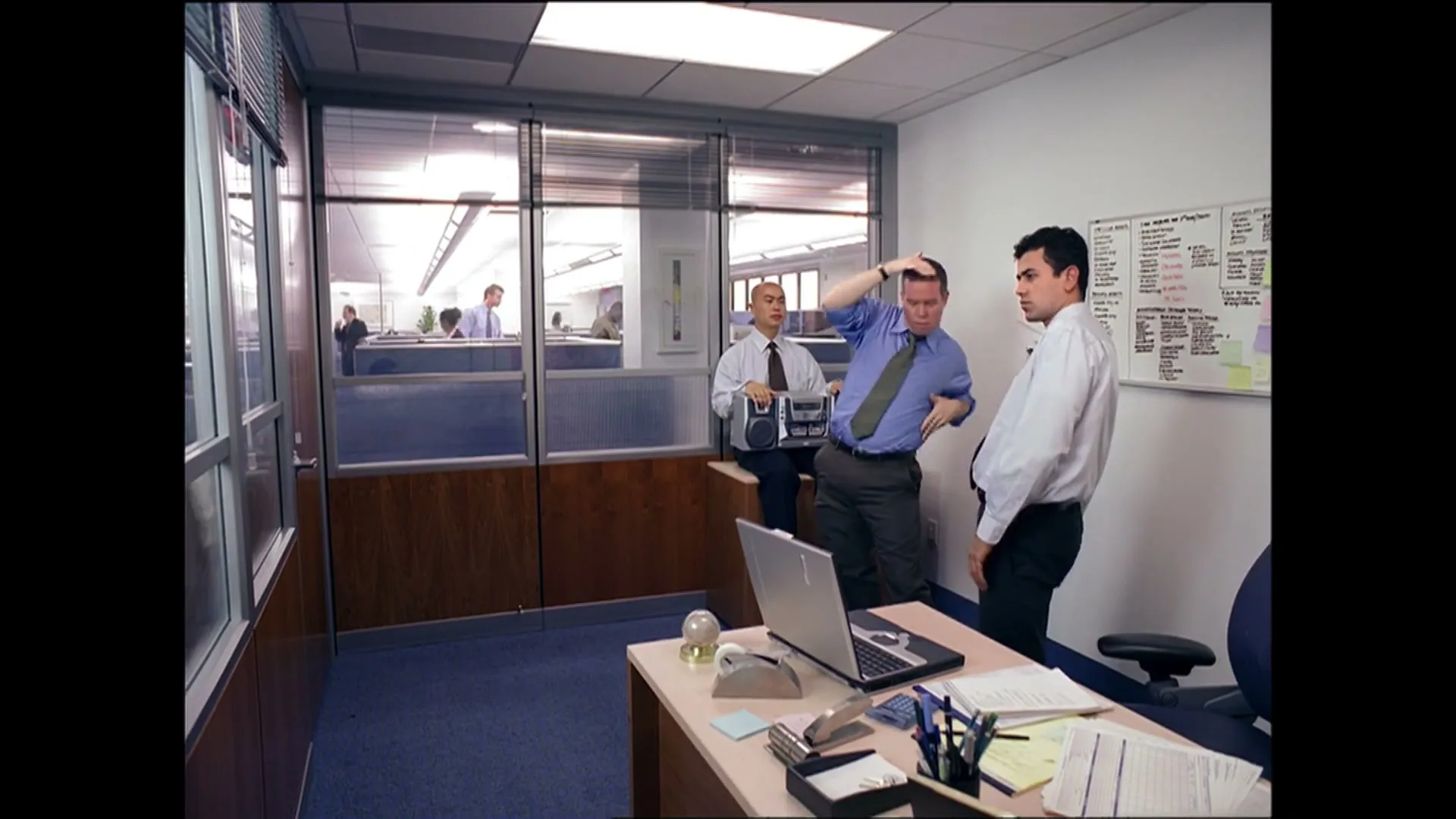 Nextel “Dance Party” (2004), frame 2