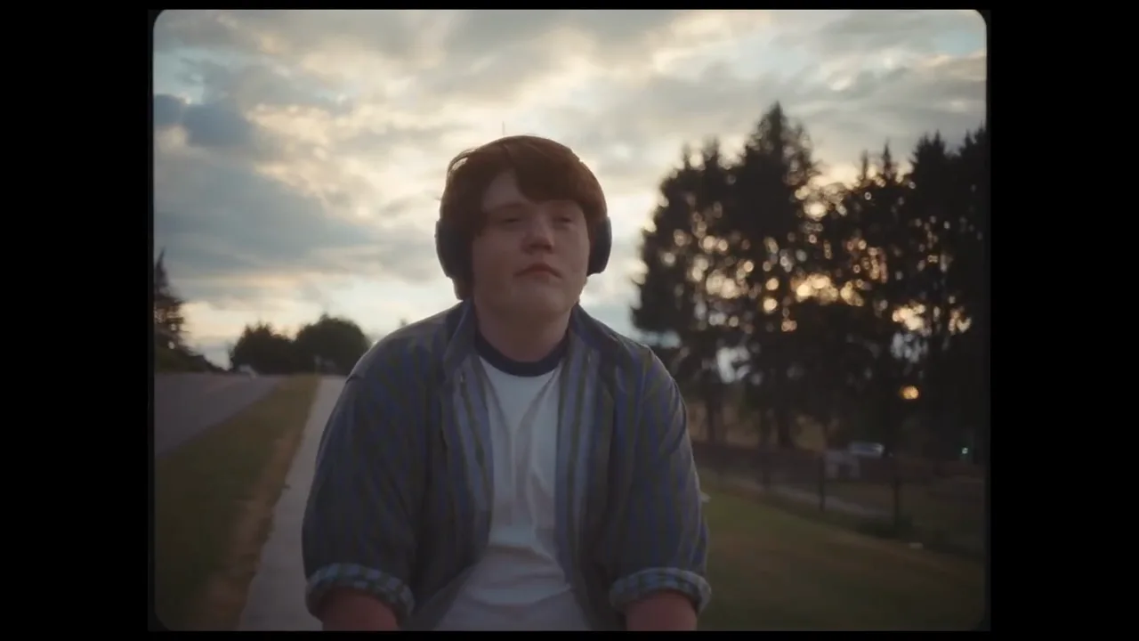 Bose “Alive”, shot 3