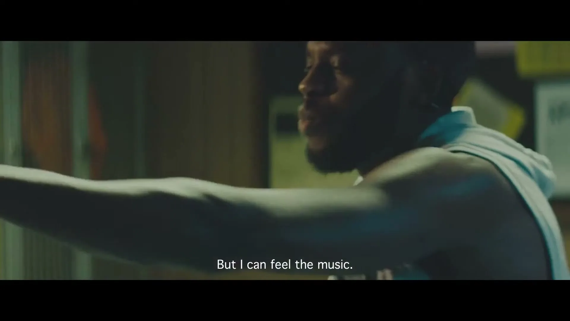 Smirnoff “Chris Fonseca I Keep It Moving I Smirnoff Ice” (2017), frame 4