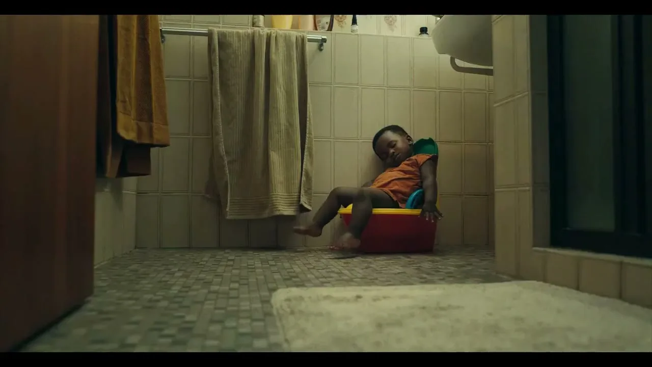 Huggies “Welcome to the World, Baby” (2021), frame 4