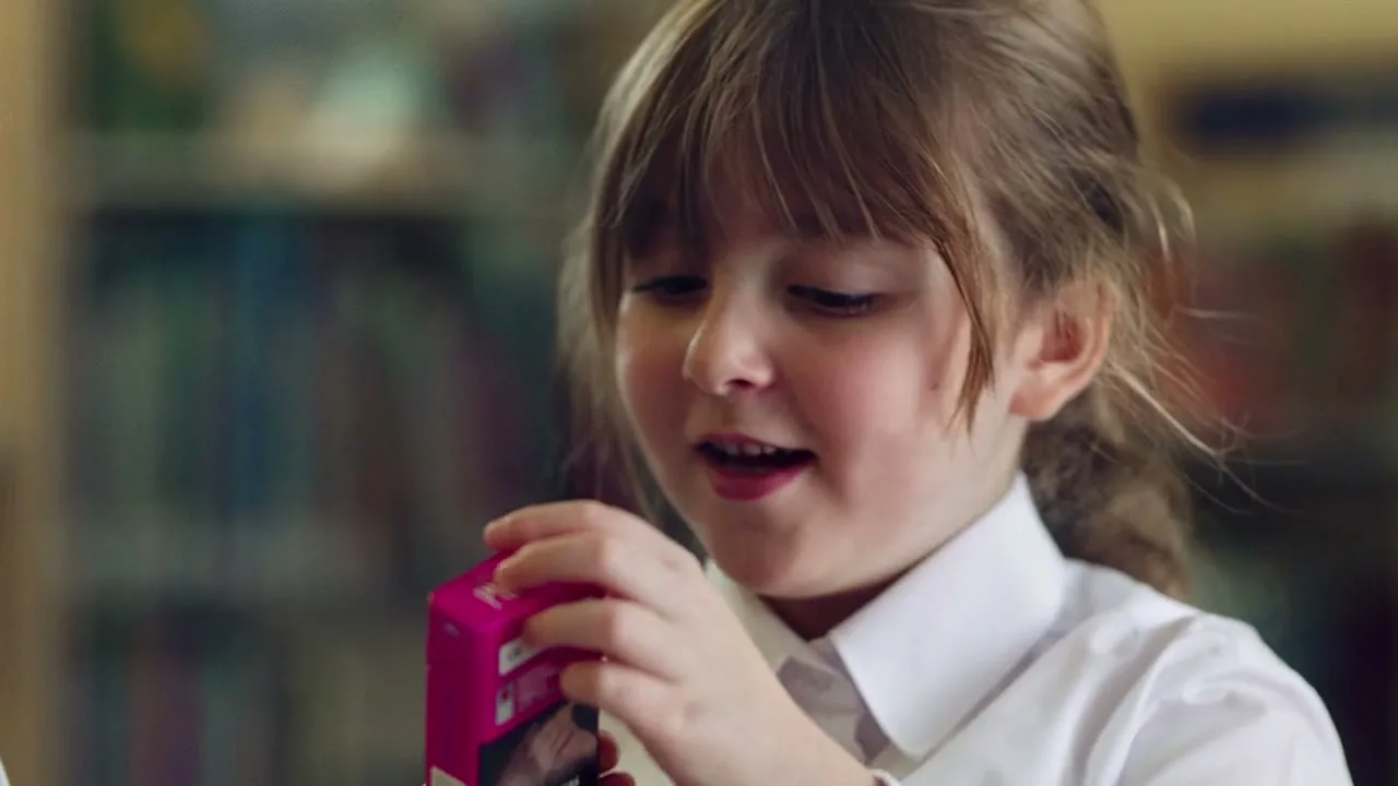 CANCER RESEARCH UK “THE ANSWER IS PLAIN” (2013), frame 6