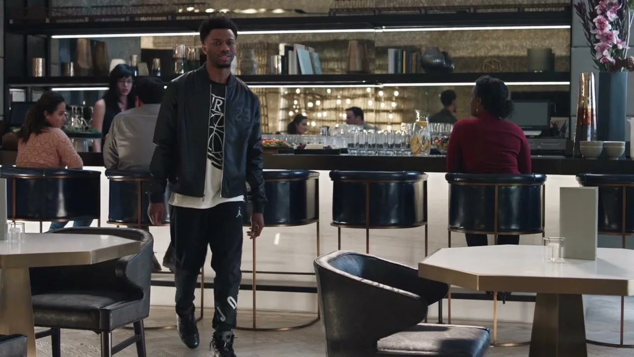 Foot Locker “Stats” (2017), frame 2