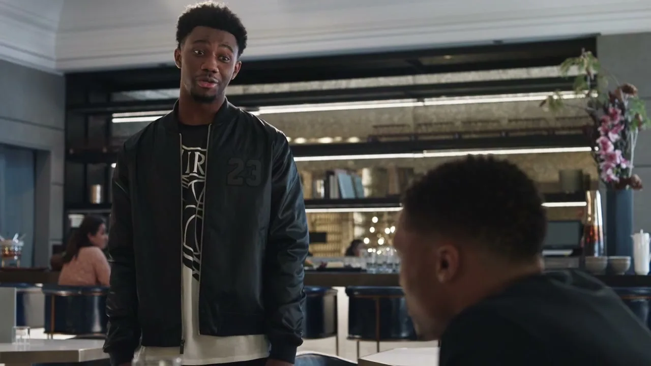 Foot Locker “Stats” (2017), frame 3