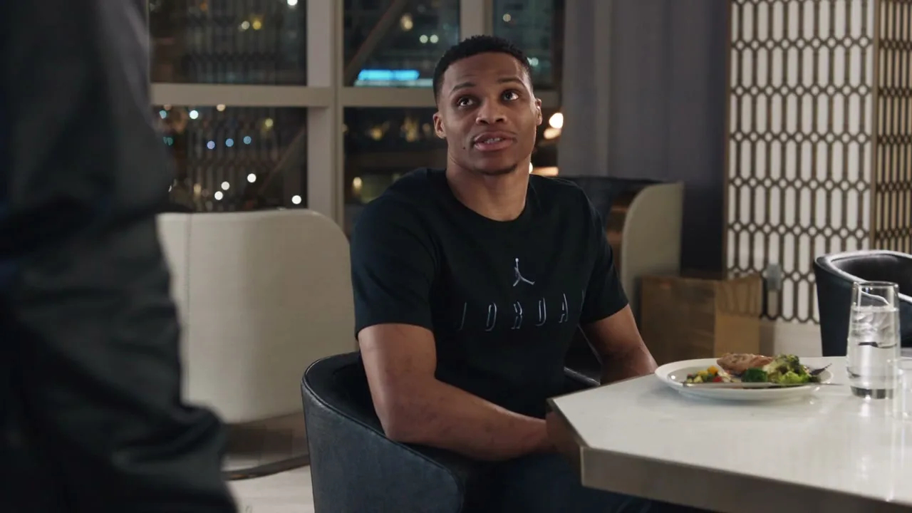 Foot Locker “Stats” (2017), frame 4