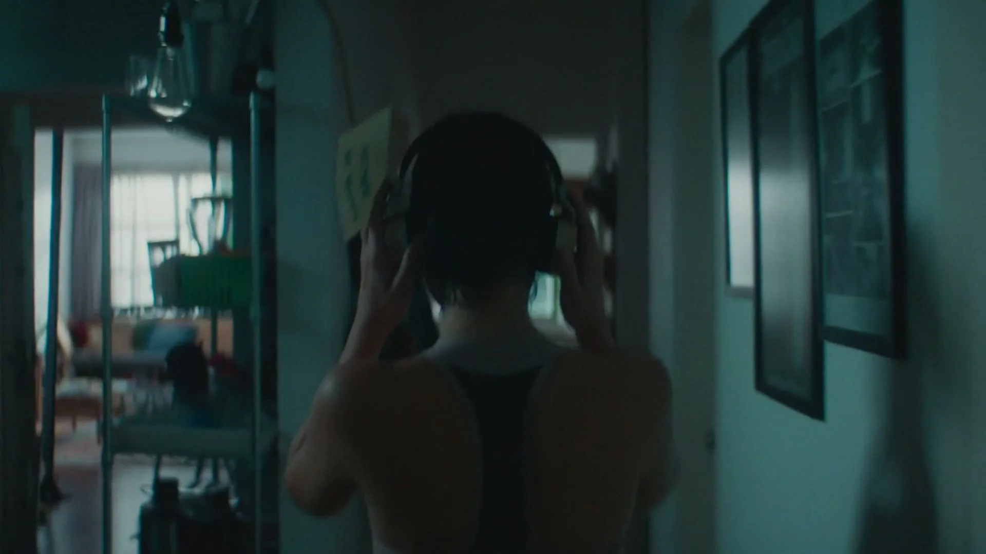 Pfizer “Beautiful Dreamer” (2019), frame 4
