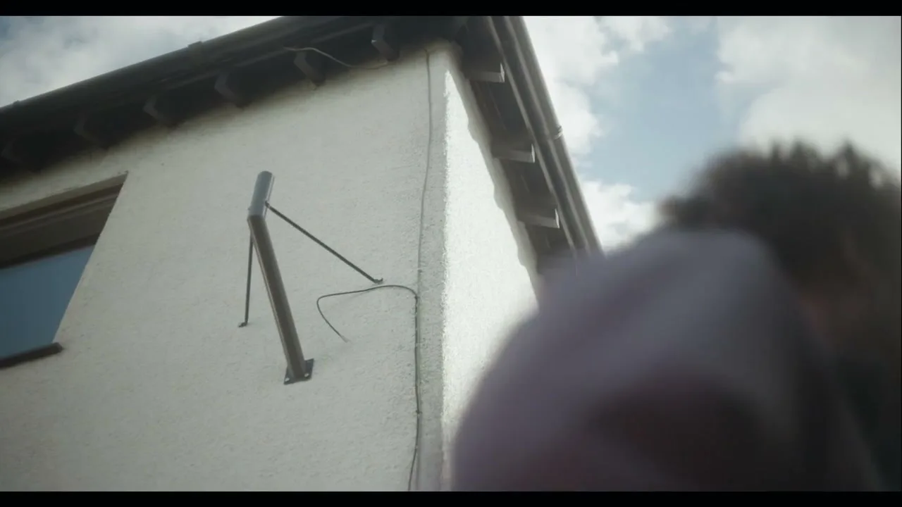 Hertz “Cleaned Out” (2015), frame 6