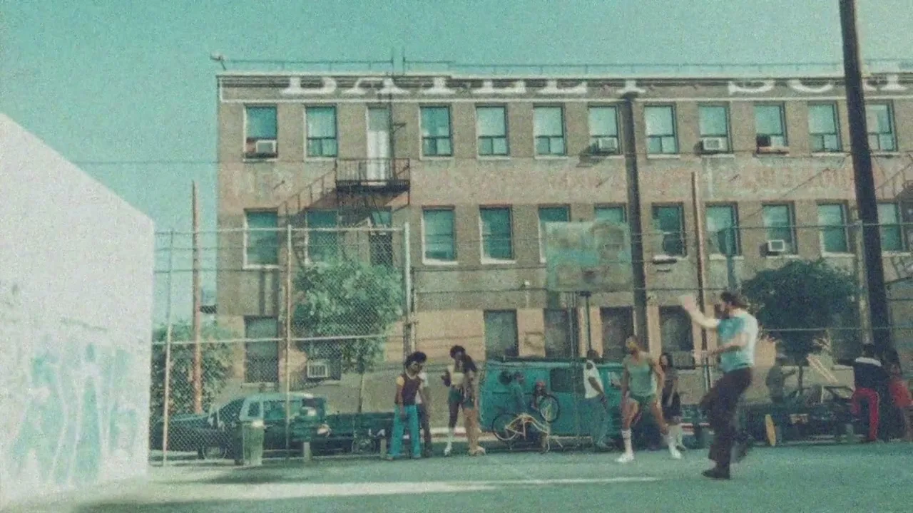 Dos Equis “Handball” (2014), frame 2