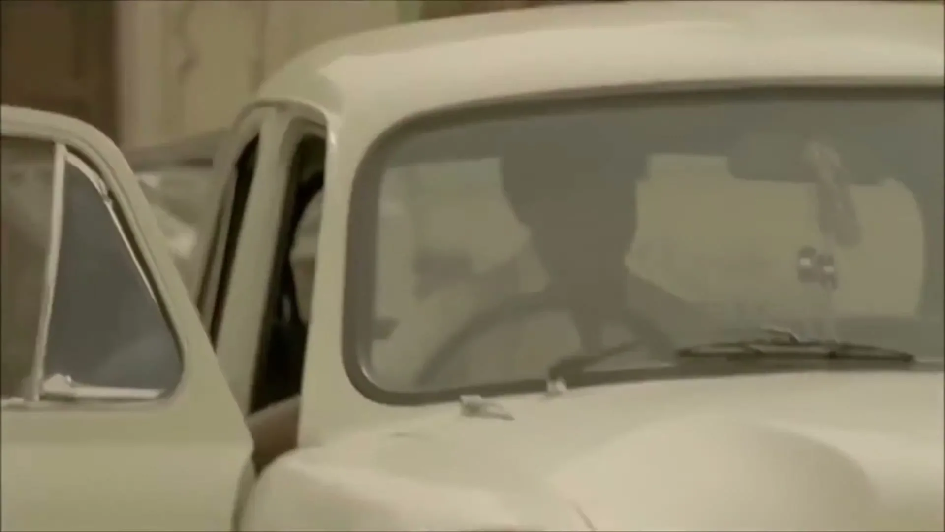 Peugeot “The Sculptor” (2003), frame 3
