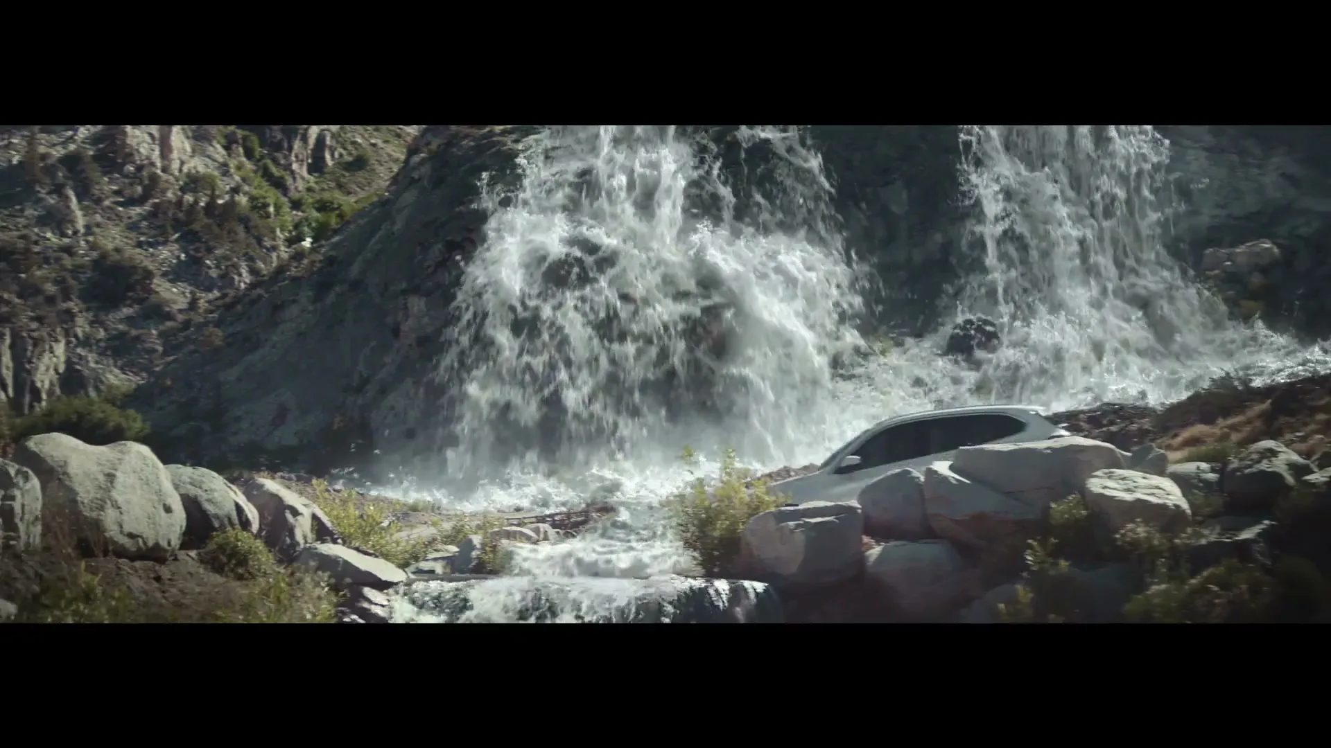 Serviceplan International Hamburg gmbh "BMW - X1 THE WAVE - SEBASTIAN STRASSER" (2016) commercial still