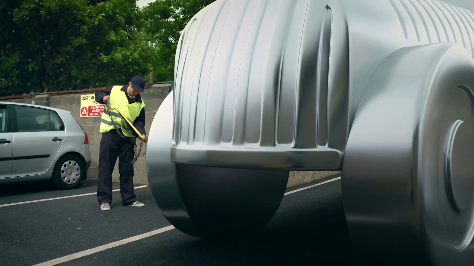 McDonald’s "McDonald's, Monopoly Prize Mania Clamper Teaser" (2016) commercial still