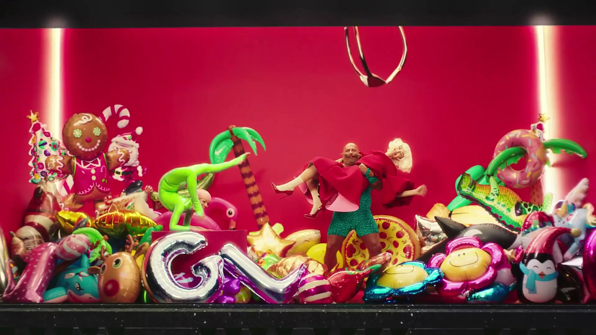 Galleries Lafayette “Galeries Lafayette”, directed by Miguel Usandivaras