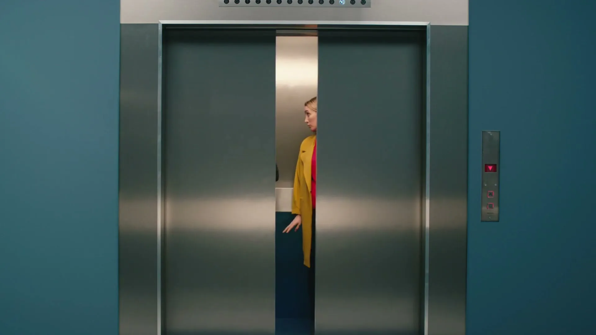 Aldi "Lift" (2018) commercial still