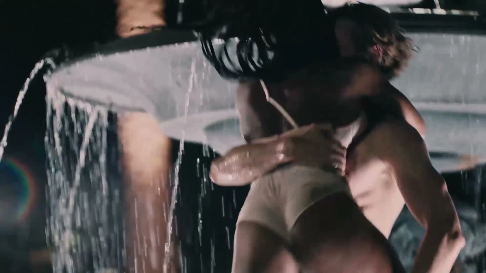 Tinder “#representlove”, directed by Tim Kindler