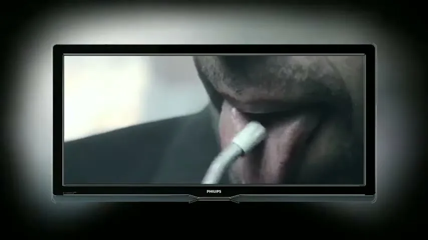 Philips Cinema TV “The Gift” (2010), frame 3