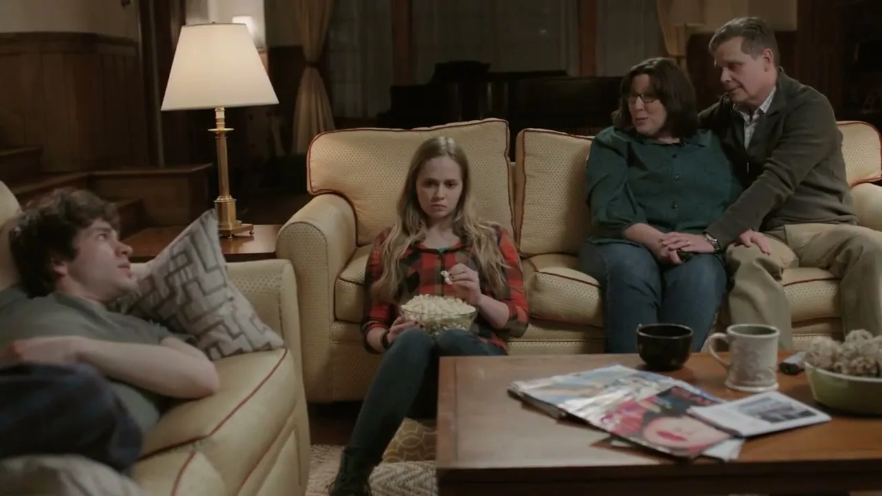 HBO GO “Happily Married” (2014), frame 6