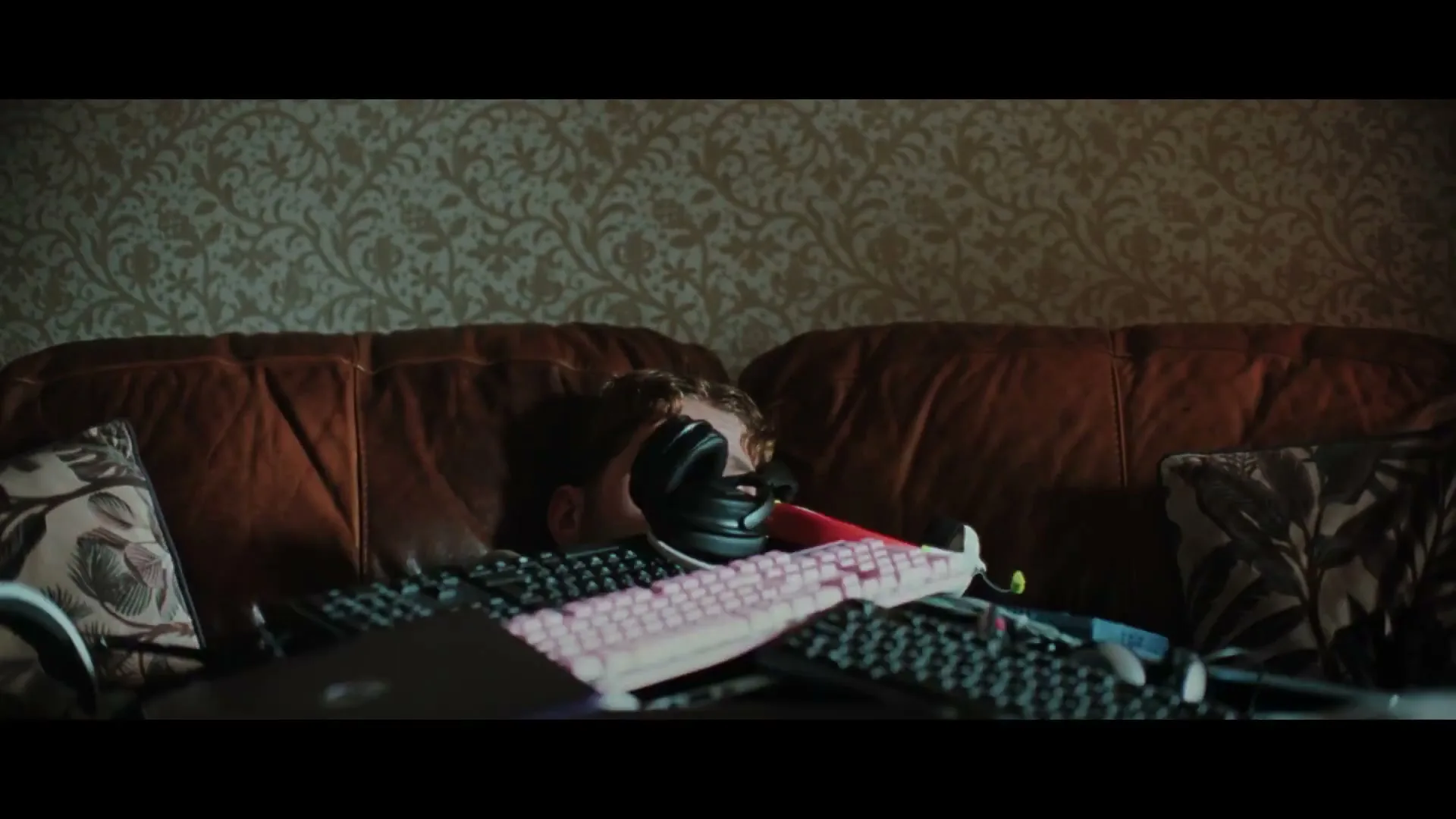 EE “This Is Tech from EE”, directed by Daniel Wolfe