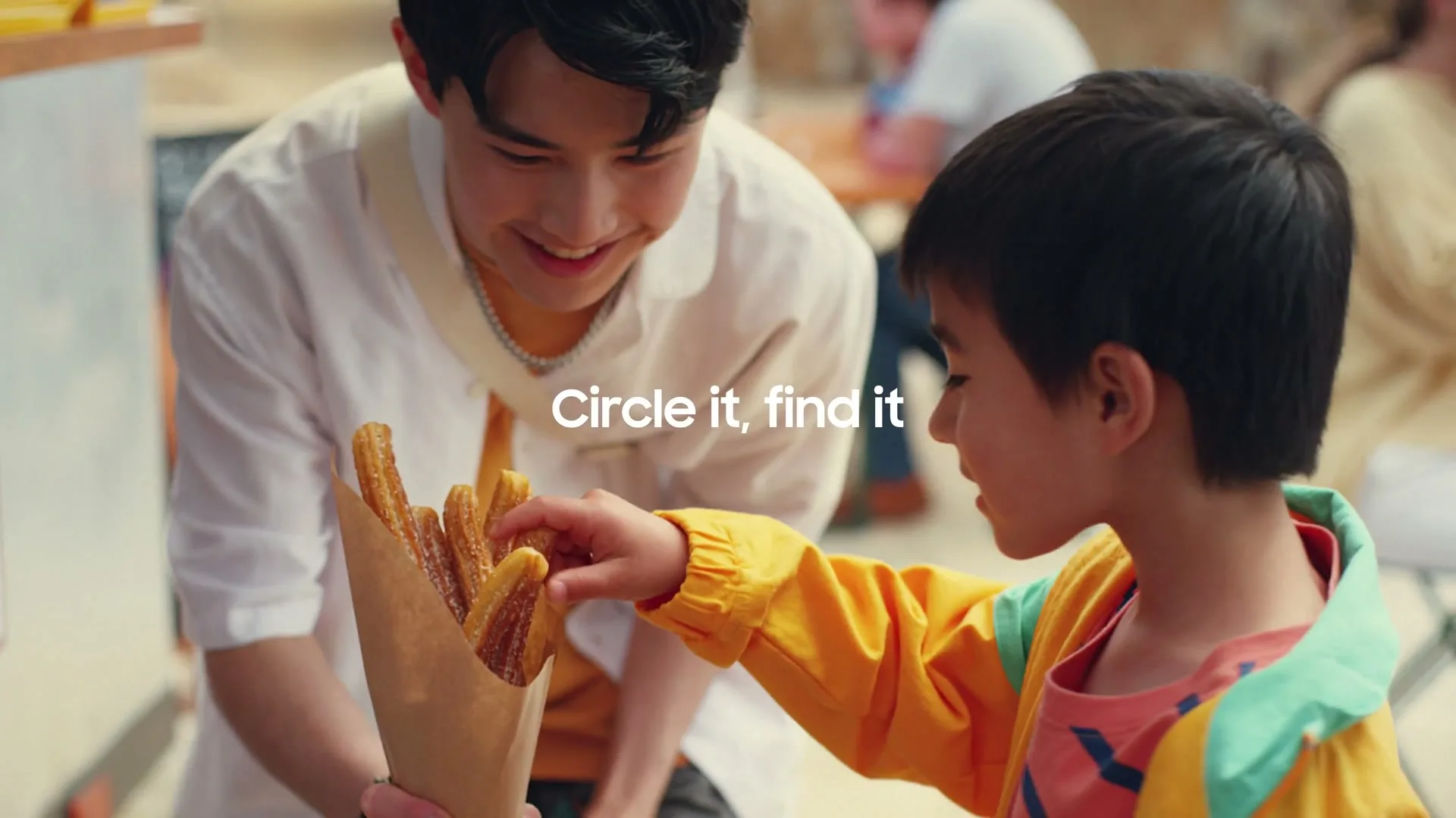 Samsung "Travel Snack AI" (2024) commercial still