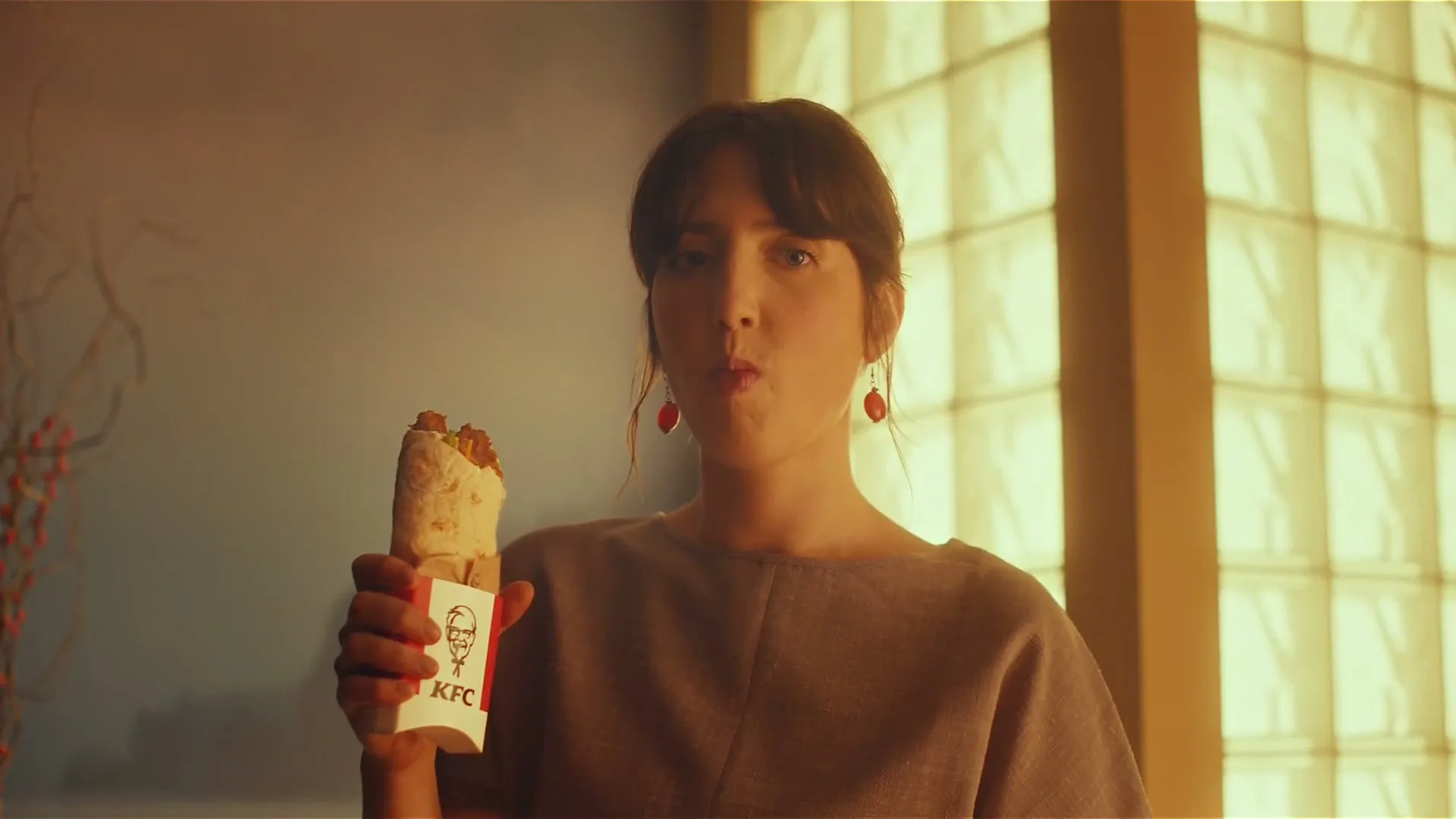 KFC UK&I "Massage" (2024) commercial still