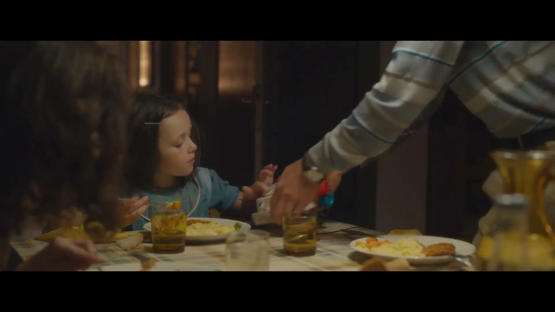 Orange France "Giving your old phone a second life is child’s play" (2024) commercial still