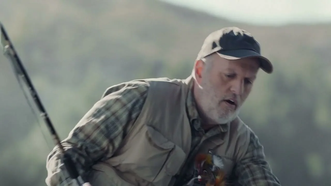 GEICO “Fast Forward, Lake” (2016), frame 5