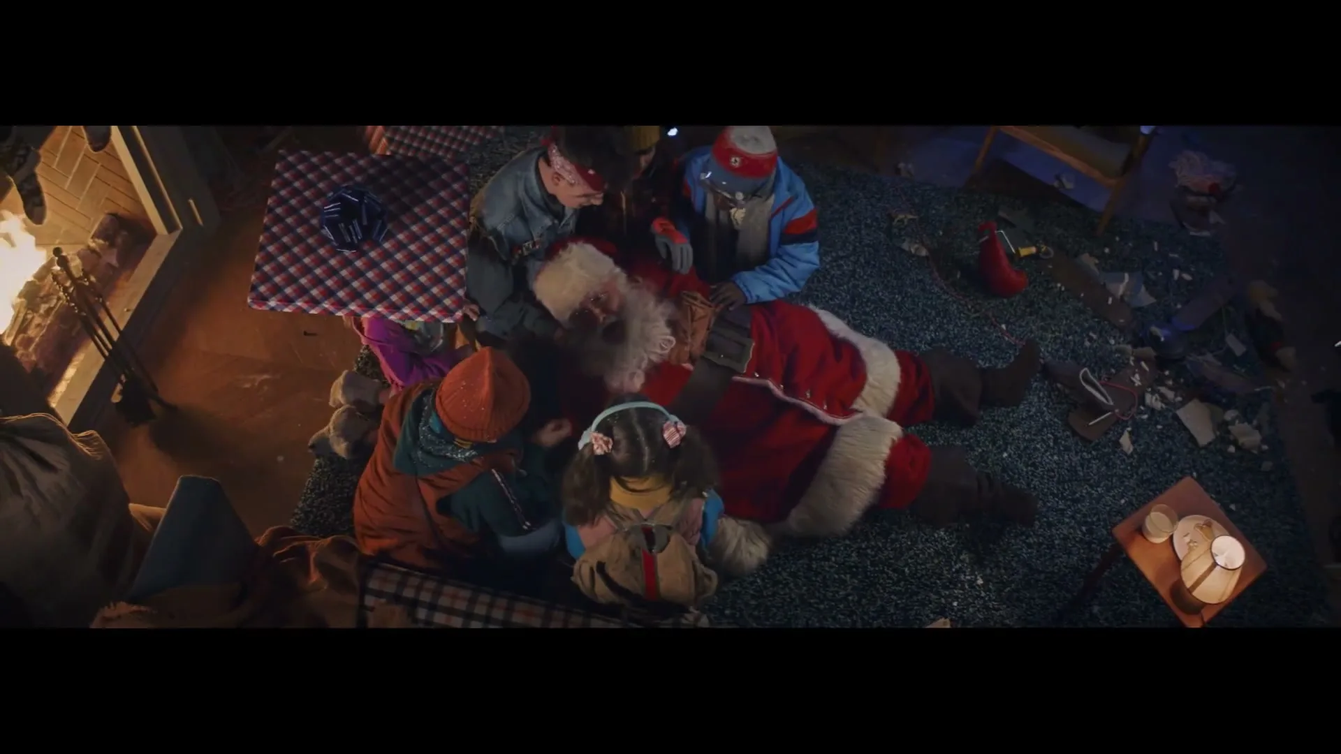 Orange “Attrapeznoel”, directed by Jeff Low