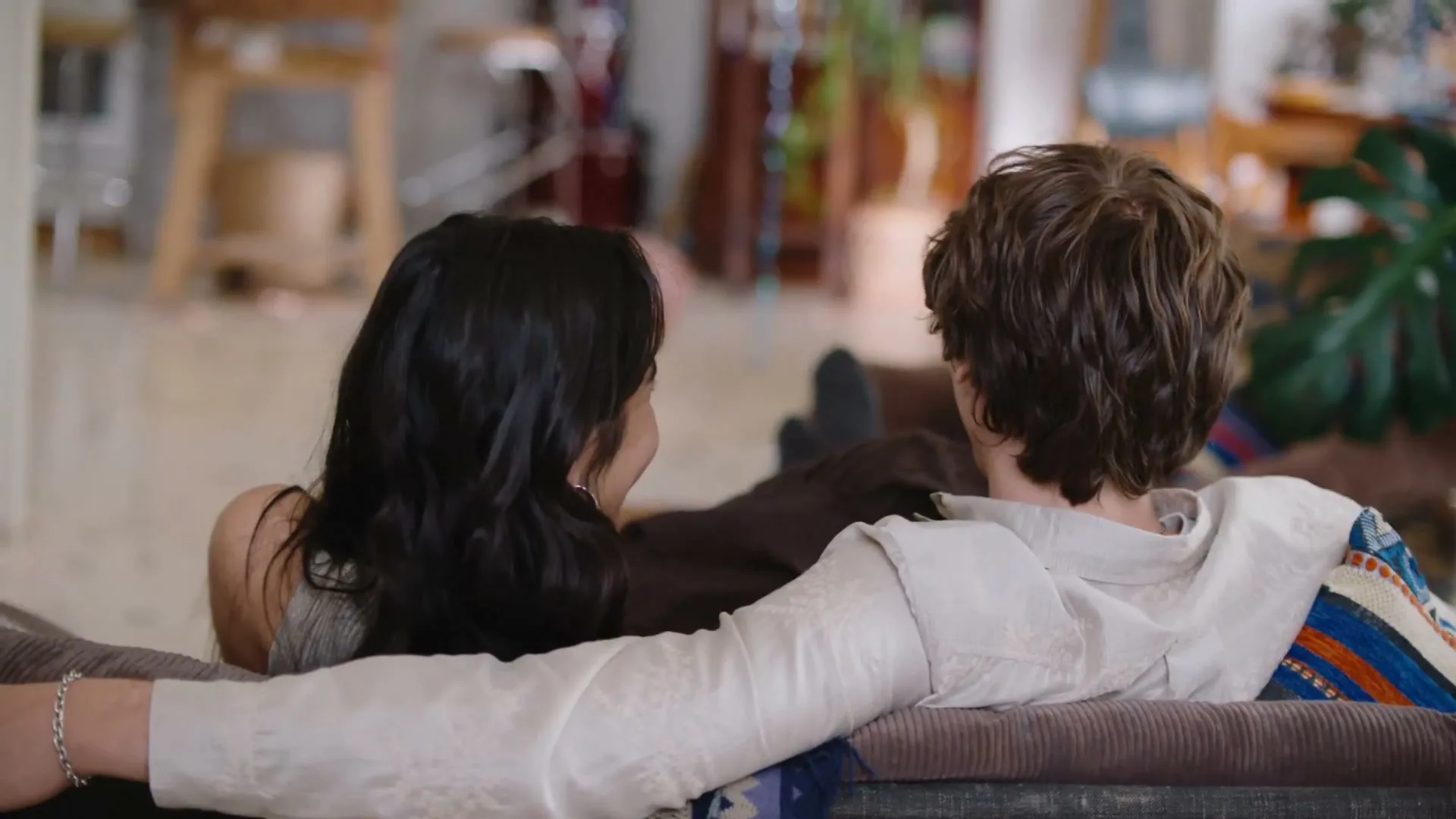Hinge “Afterparty Cleanup”, directed by Justyna Obasi