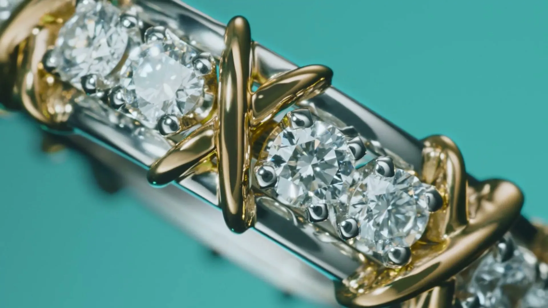 Tiffany & Co. “With Love” (2024), frame 5
